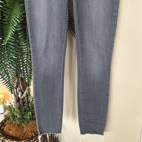 NWOT PAIGE Verdugo Ankle Skinny Jeans Cropped Mid-Rise Gray Stretch Raw Hem - Picture 3 of 16